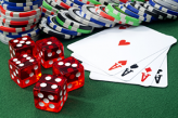 Аксессуары азартных игр: карты, фишки и кости